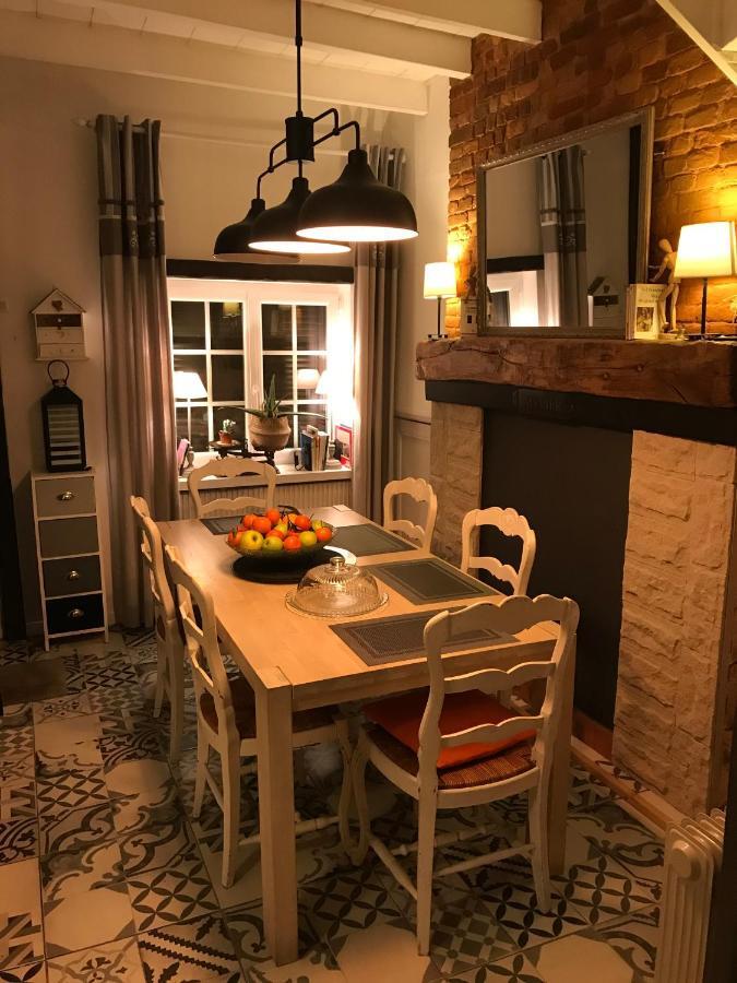 뵈즈빌르 L'Atelier De Jocelyne 아파트 외부 사진
